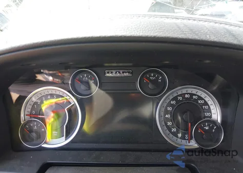 2017 Ram 1500 Laramie 4X4 5'7 Box z USA, uszkodzony, nr VIN 1C6RR7NT5HS767679